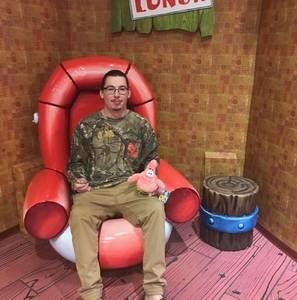 Meet your Posher, Ethan